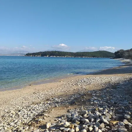 Yannys Beach House Apartment Kassiopi