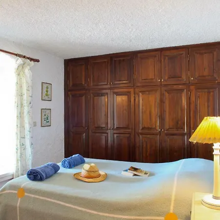 Apartment Yannys Beach House *